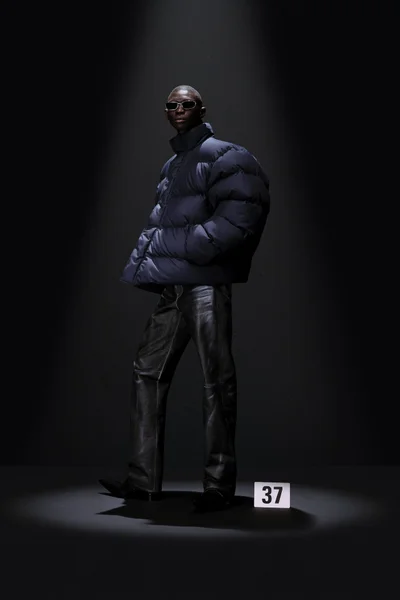 Look 37